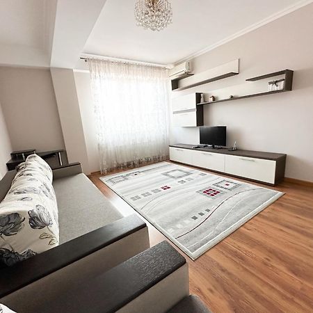 Bright & Quiet 2Room Apartment In City Center Chisinau Exterior photo