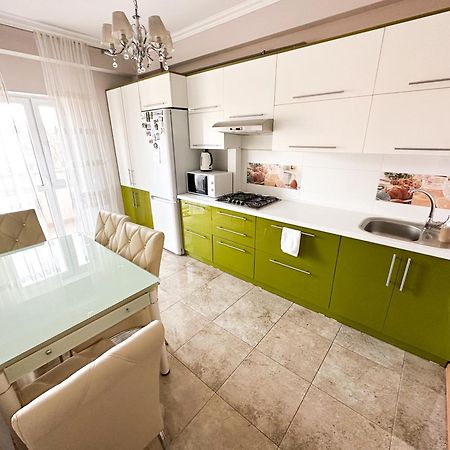 Bright & Quiet 2Room Apartment In City Center Chisinau Exterior photo